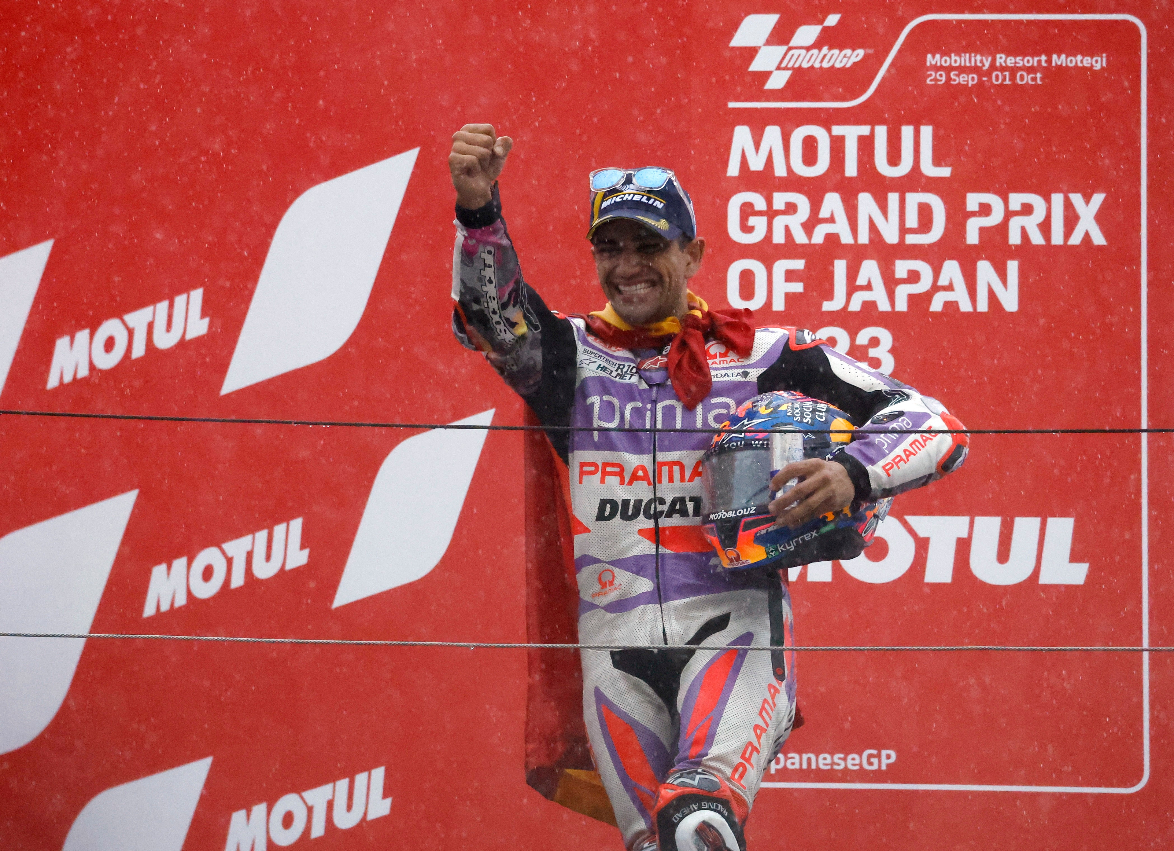 Martin 3 points off Bagnaia with wet Japan MotoGP win | beIN SPORTS